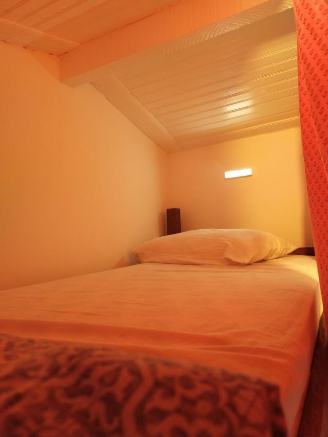 אורו פרטו E Hostel מראה חיצוני תמונה